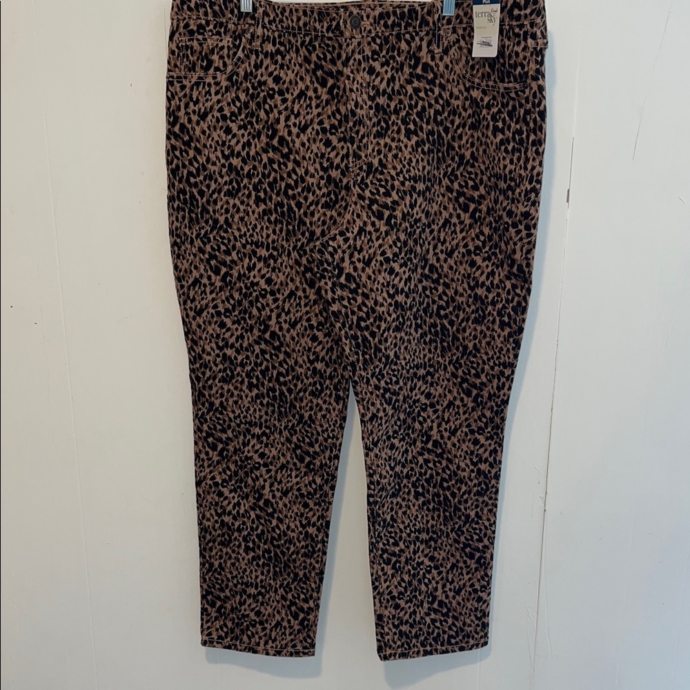 Terra & Sky Animal Print Straight Leg Pants I35